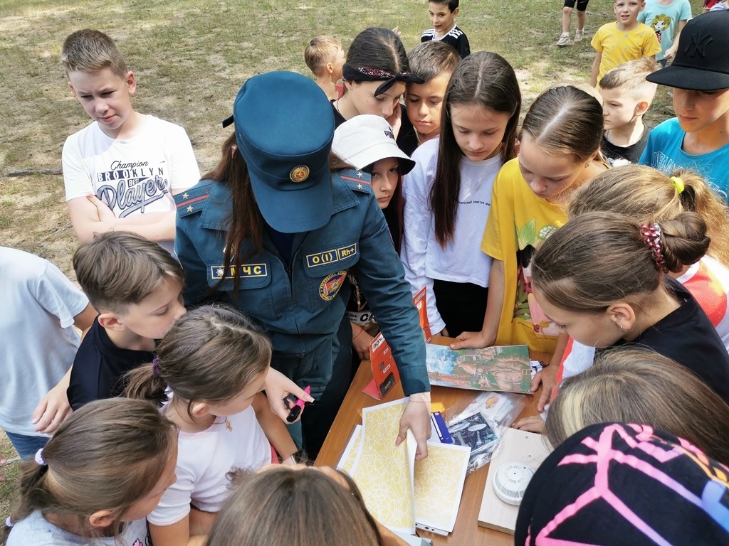 МЧС Барановичи в детских лагерях