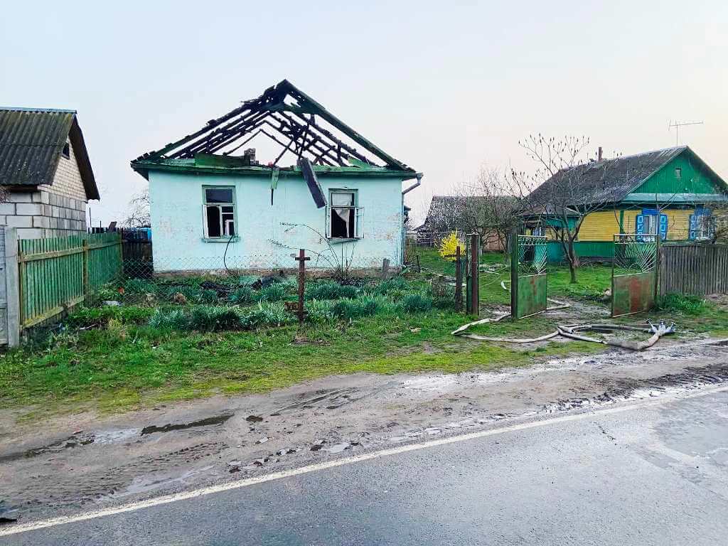 Барановичский ГРОЧС: Пожар в Адаховщине Барановичского района