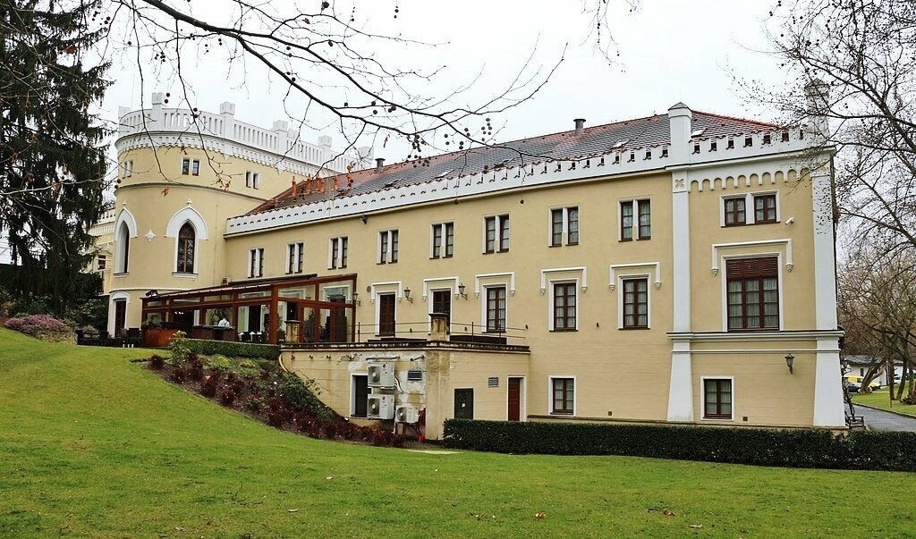 Неоготические замки в Праге Профрекрутингцентр